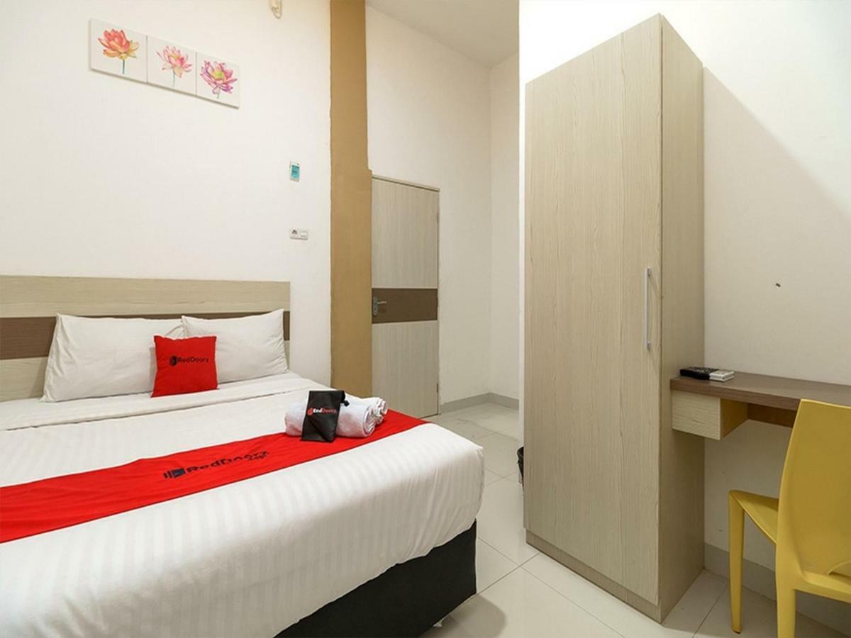 Reddoorz At Tara Homestay Palembang Extérieur photo