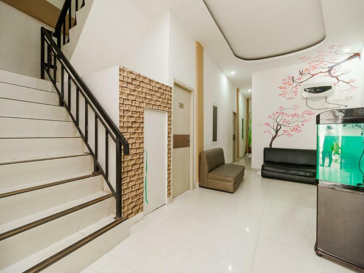 Reddoorz At Tara Homestay Palembang Extérieur photo