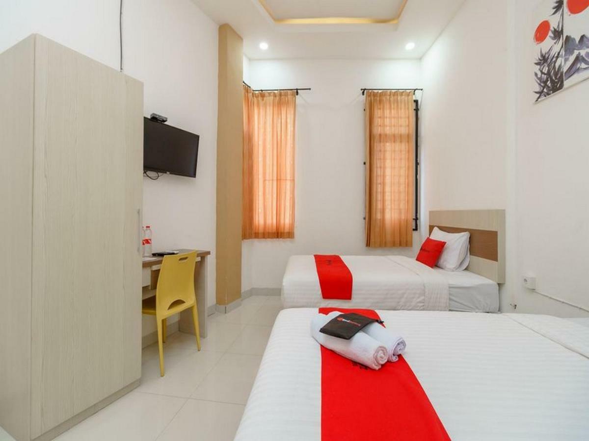 Reddoorz At Tara Homestay Palembang Extérieur photo